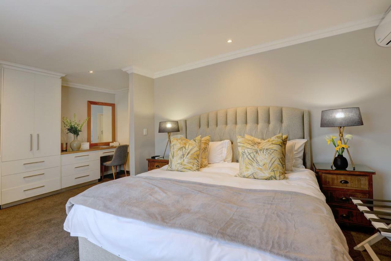 Bay Lodge On The Beach Mossel Bay Bagian luar foto